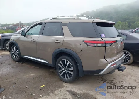 2024 Nissan Pathfinder Platinum 4Wd z USA, uszkodzony, nr VIN 5N1DR3DJ1RC238250